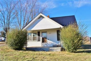 269 Akersville Rd, Lafayette, TN 37083-2318