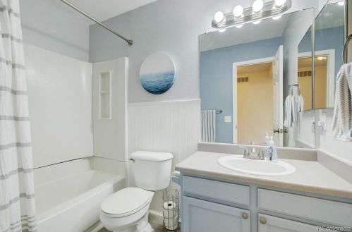 22386 Navarro Dr, Aurora CO 80013-2907 exterior