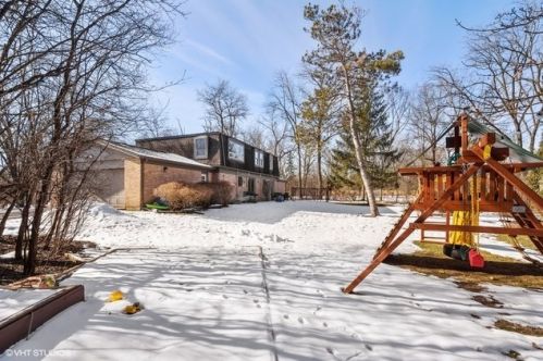 200 Mnr Dr, Bannockburn IL  60015-3423 exterior
