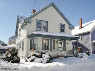 74 Trenton St, Pawtucket, RI 02860-5925