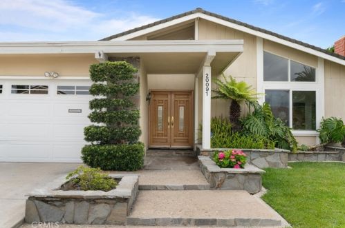 20091 Crater Cir, Huntington Beach, CA 92646-4819