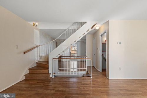 231 Roanoke Dr, Leesburg, VA 20175-4007