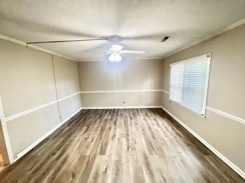 300 Springdale Dr, Lagrange GA  30240-2650 exterior