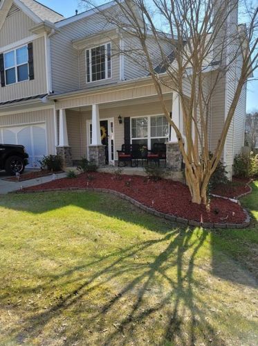 555 Austin Creek Dr, Buford, GA 30518-7212