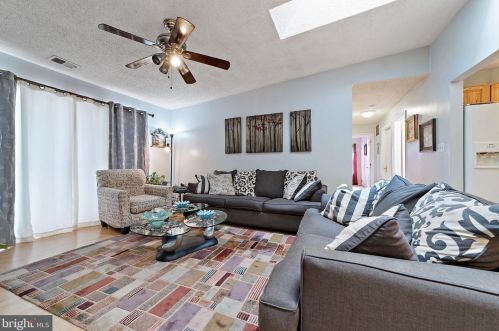 55 Willow Ct, Trenton NJ  08619-4623 exterior