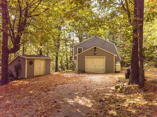 7 Birch Dr, Bennington, NH 03442-4310