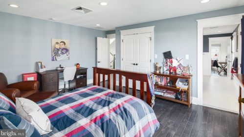 415 Washington Ave, Tavistock NJ 08033-3340 exterior