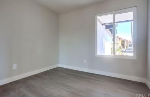 1461 Darwin Dr, Oceanside CA  92056-3042 exterior