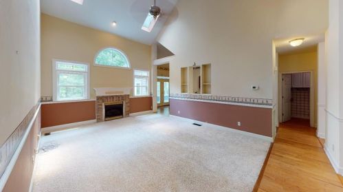 205 Willow Ln, Mc Cormick, SC 29835-2708