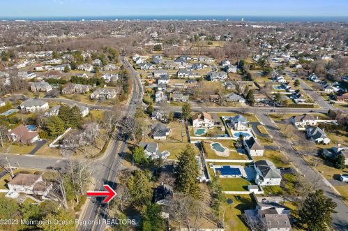 530 Wall St, Tinton Falls NJ  07724-2424 exterior