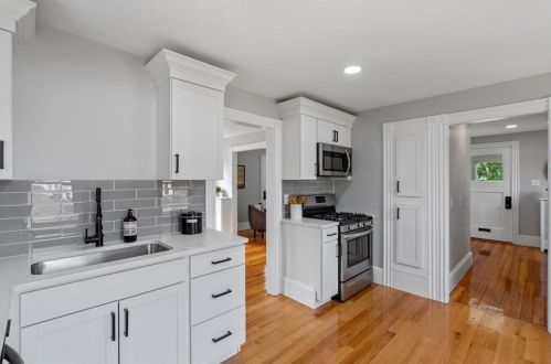 158 Tidewater Dr, Warwick RI  02889-4622 exterior