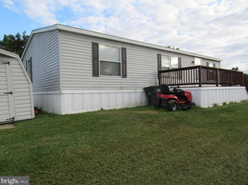 4226 Leah Ave, York PA  17315-3472 exterior