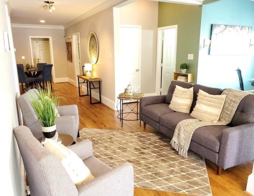 1737 Center Ave, Atlanta GA  30344-4703 exterior