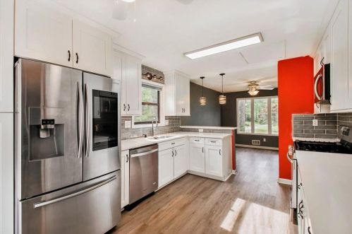 4895 Highpoint Dr, Marietta, GA 30066-1386