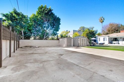 230 Winchester Ave, Glendale CA  91201-1219 exterior