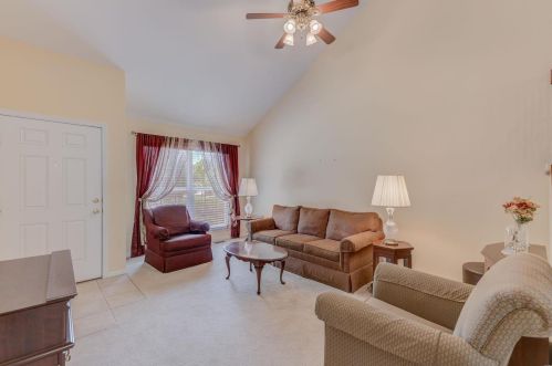 1793 Preston Centre Dr, Fenton, MO 63026-6608
