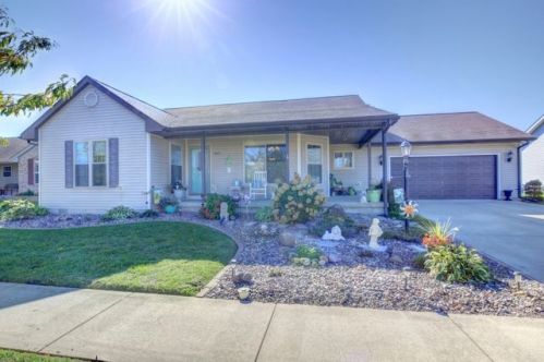 1903 Newport Dr, Urbana, IL 61802-7588