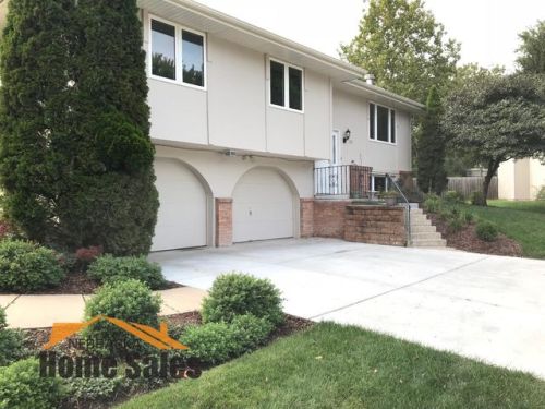 331 Lindale Cir, Holland, NE 68372-9862