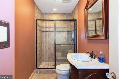 10211 Sutherland Rd, Silver Spring MD 20901-2236 exterior