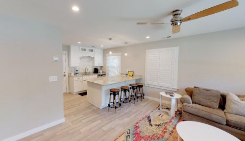 27 21st Ave, Isle Of Palms SC  29451-2384 exterior