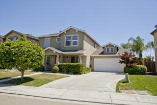 262 Fragrance St, Manteca, CA 95337-8998