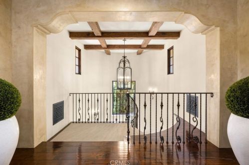 47 Echo Gln, Irvine CA  92603-0421 exterior