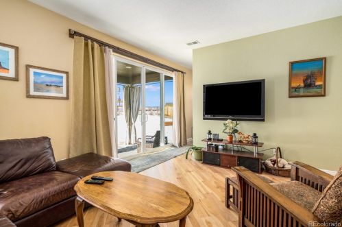 273 Kewaunee Way, Aurora CO 80016-4327 exterior