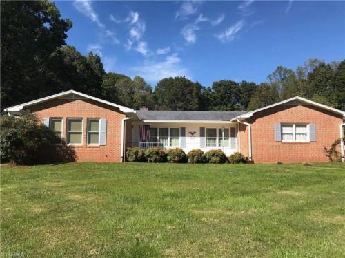 512 Wr Gillespie Rd, Devotion, NC 27017-7681