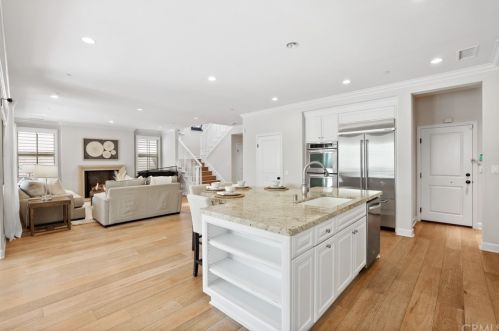 24 Constantine, Irvine CA  92620-3547 exterior