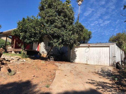 160 Albatross Pl, El Cajon, CA 92021-4301