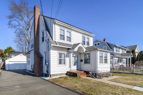 3 Delaware Ave, Norwalk CT  06851-2702 exterior