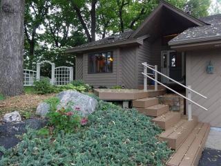140 Point Cir, Orono, MN 55331-9464