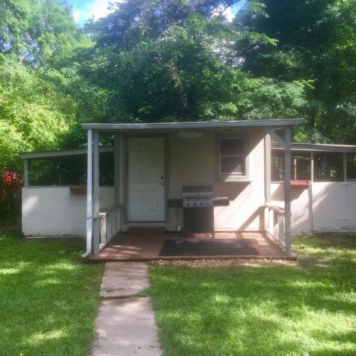 211 Forest Dr, Conroe, TX 77378