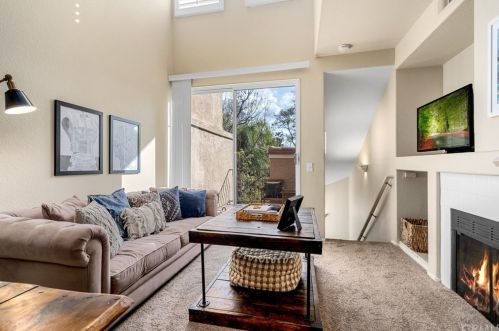 7952 Monte Carlo Ave, Anaheim, CA 92808-1527