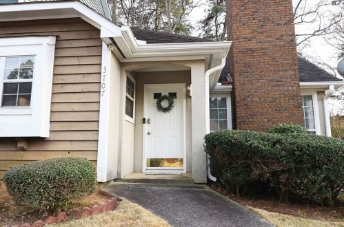 3707 Waterford Pl, Clarkston, GA 30021-1446