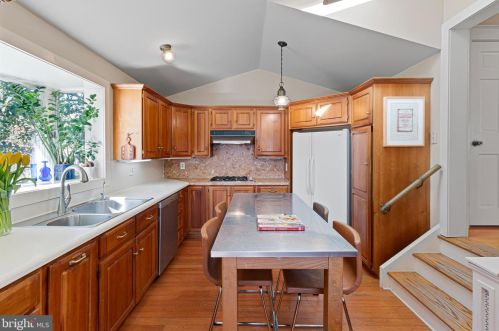 33 Wilton St, Princeton NJ  08540-5340 exterior