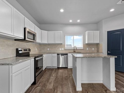 1433 Dailey Dr, Pueblo CO  81007-1239 exterior