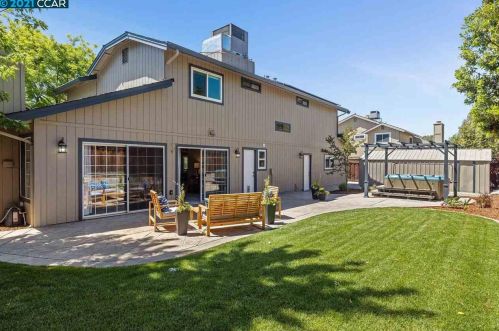 1145 Tokay Cmn, Livermore, CA 94550-4855