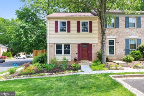 9271 Sprucewood Rd, Springfield VA  22015-3559 exterior