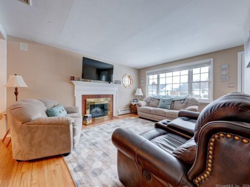 41 Sterling Dr, Kensington, CT 06037-2127