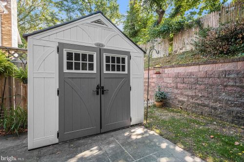 10871 Lockwood Dr, Silver Spring MD 20901-4514 exterior