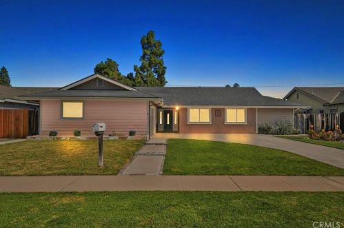 2431 Powhatan Ave, Anaheim, CA 92806-4233