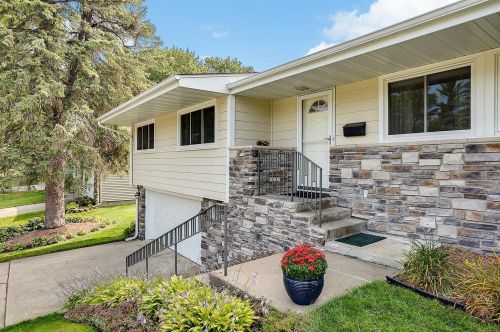 7725 24th St, Minneapolis, MN 55426-2505