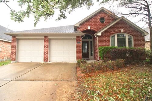 7242 Rambling Tree Ln, Richmond TX  77407-3798 exterior