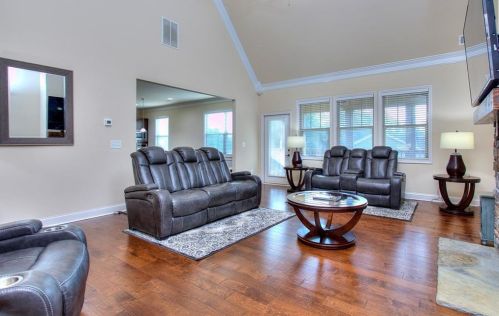 1561 Renaissance Dr, Conyers GA  30012-3896 exterior