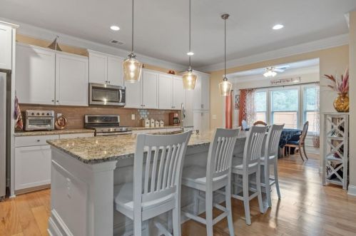 1566 Renaissance Dr, Conyers GA  30012-8024 exterior