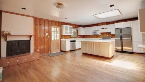 2396 Lavista Rd, Atlanta GA  30329-3347 exterior