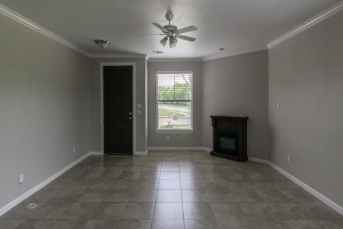 400 Stonecreek Dr, Princeton TX  75407-2838 exterior