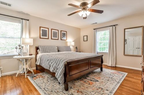 7225 Hunters Branch Dr, Atlanta GA  30328-1718 exterior