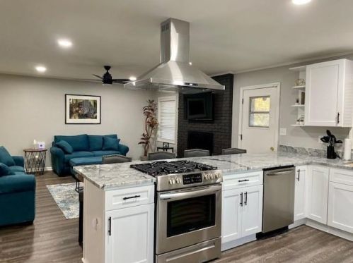 3415 Forrest Hl Dr, Atlanta GA  30354-1520 exterior
